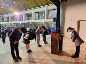 율곡중학교, 지역 독지가 장학금으로 빛나는 새 학기